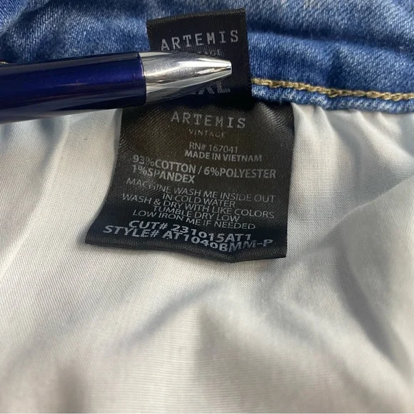 Distressed Denim Women Shorts - Picture 5 of 16